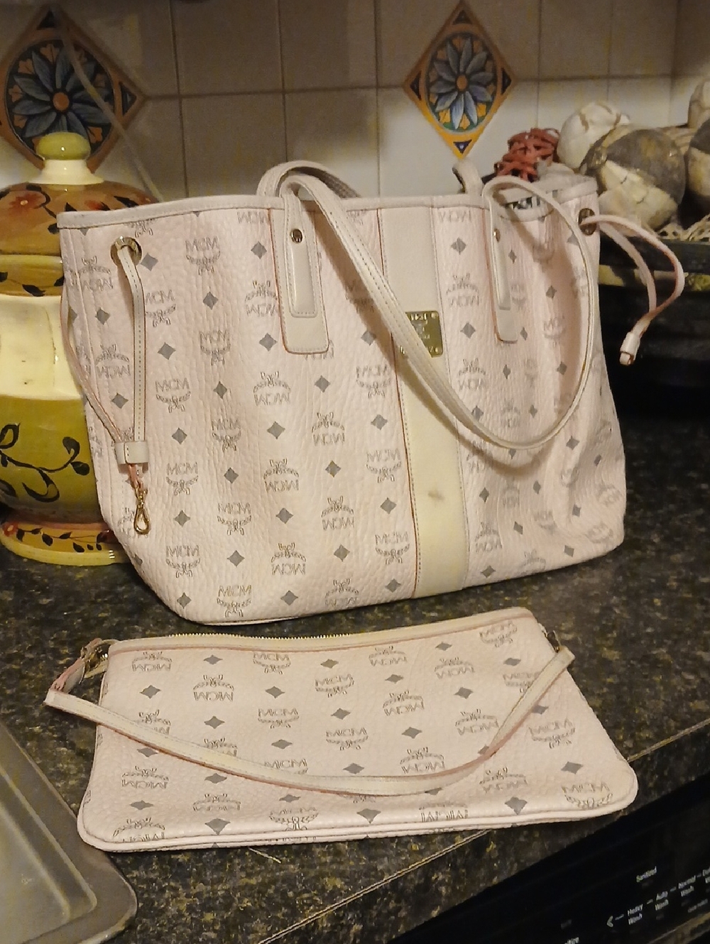 Mcm - Picture 5 of 7